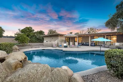 Image de Stunning Vacation Dream Home w/Backyard Paradise!