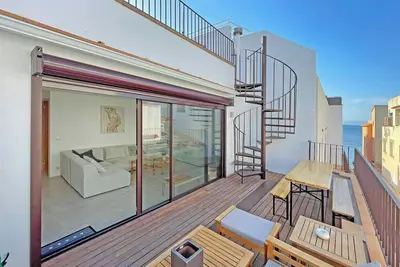 Image de Luxury 8p town house in center l'Escala, 50m beach