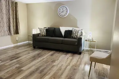 Image de #64 Cozy Downtown Home