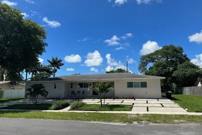 Image de 2000 sq ft, 3 bed 3 bath & large game room