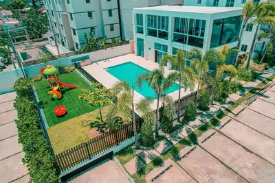 Image de 3 Bedroom Apartment With Pool And Gym