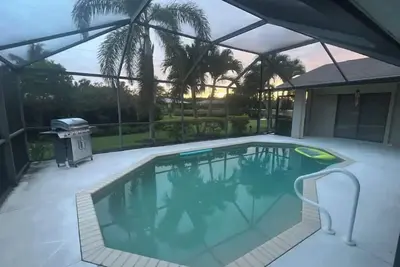 Image de Sunsational Sudbury Ln, 3bd/2bth with Covered Pool