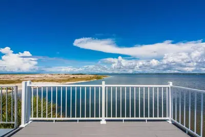 Image de Paradise Pointe Waterfront Home - Sleeps 22