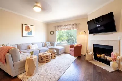 Image de Bright, Updated, Quiet N Scottsdale Escape 2Br/2Ba