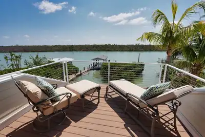 Image de Magnificent Home on Captiva! - Dolphin Cove