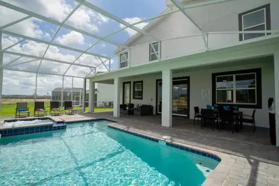 Image de Family Friendly 8 Br Villa Pool Spa at Disney 9262