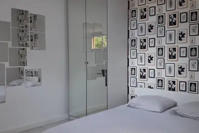 Image de Cadre exceptionnel pour cette chambre d'hôtes avec piscine
