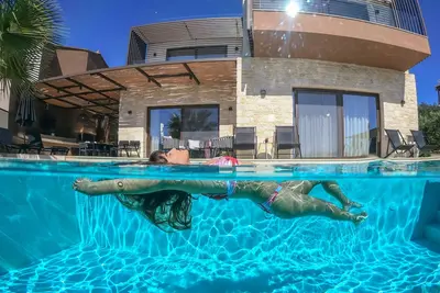 Image de Almi-Cove Hill Top Villa Ii