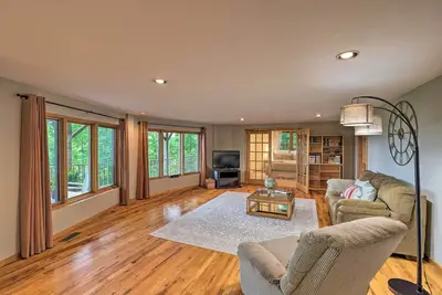 Image de Black Mountain Gem w/ Inviting Deck & Scenic Views