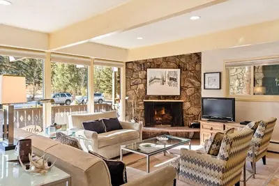 Image de 118 E. Bleeker Street Lower Level | Large Lower-Level Condo in Duplex with Private Deck