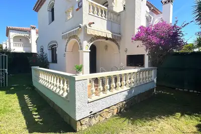 Image de Masia4 adosado con piscina comunitaria