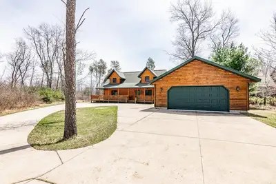 Image de Custom Built Log Home On Lake Arrowhead Golf Course