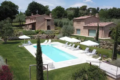 Villa \"Fonte Ripa\" avec piscine privée, bain à remous & Wi-Fi