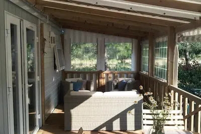 Image de Mobile Home Grand Confort, Climatisé, 6 Personnes 3 ch, 2 SdB Baie de Bonne Anse