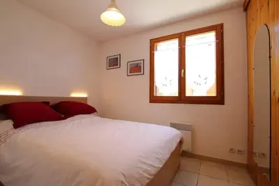 Image de 1er étage, vue panoramique, balcon, parking, télévision, 55m², Serre Chevalier