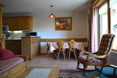 Image de 3ème étage, vue pistes de ski, balcon, télévision, 49m², Le Grand Bornand