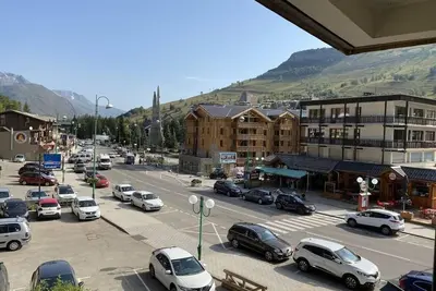 Image de 200m des commerces, 2ème étage, parking, télévision, casier à ski, 14m², Les 2 Alpes