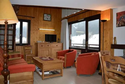 Image de 1er étage, balcon, télévision, casier à ski, 77m², Le Grand Bornand