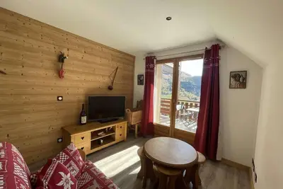 Image de 4ème étage, vue station, balcon, télévision, casier à ski, 44m², Les 2 Alpes