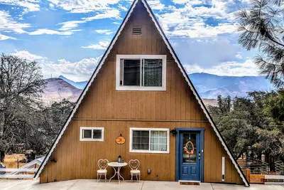 Image de Spectacular A-Frame, epic views!