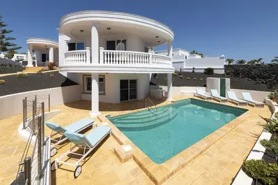 Image de Calero Bay - Quatre Chambres Villa, Couchages 8
