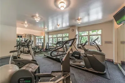 Image de Bay bridge sunrise views - 2 bedroom condo