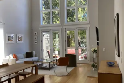 Image de Modern Townhome - walking distance to Healdsburg Plaza