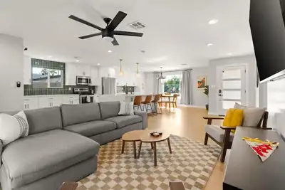 Image de Twin Palms Retreat - Family Desert Oasis