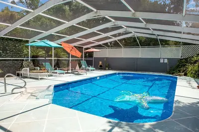 Image de Family-friendly home with heated salt pool min from the beach