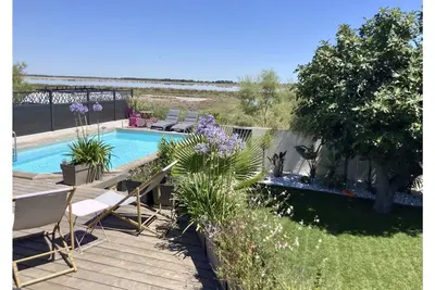 Image de Villa avec piscine, vue magnifique sur la Camargue.
