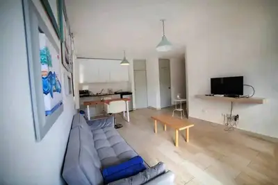 Image de Fuglene flyr sørover! Leilighet med 1 soverom, 1 bad, Tv, internett, basseng