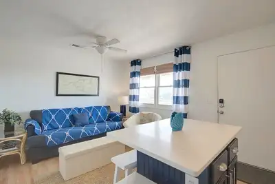 Image de Continental Motel - 1 bedroom condo close to beach