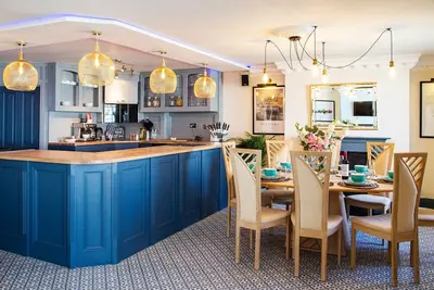 Image de Cosy and Luxurious Harbourside Inn - Open Plan | Wood Burning Stove | SuperKings