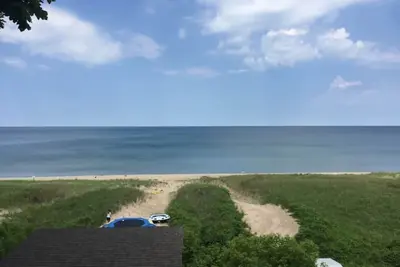 Image de Red House on the Beach. South Haven Joy!