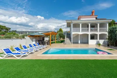 Image de Superbe maison Ă Rosini avec WiFi