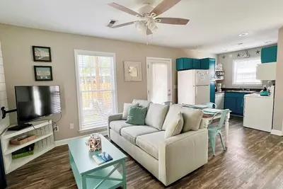 Image de Beachy Keen ~Charming Dog Friendly Cottage-Walk to Beach! Sleeps 6