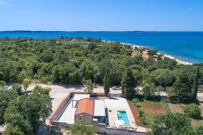Image de Superbe maison à Peroj avec WiFi