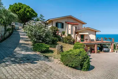Image de Magnifique maison à Belsito avec WiFi