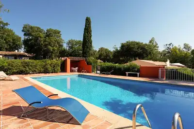 Image de Belle maison de vacances avec Wifi, piscine, climatisation, Tv, terrasse, animaux admis, parking