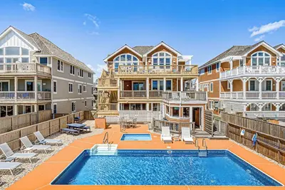Image de Oceans 22 | Oceanfront | Private Pool, Hot Tub, Dog Friendly