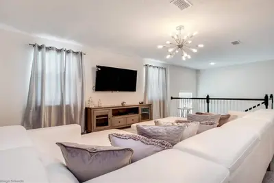 Solara Resort - 6 Bed 4. 5 Baths Villa