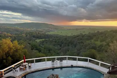Image de Breathtaking view of the Hills  with HotTub, Pool and Pool Table