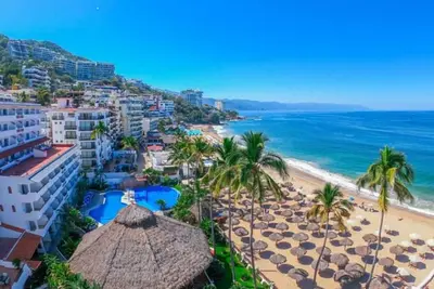 Image de 2Bdr Condo Excellent Location one block from Beach in Old Town's Zona Romantica