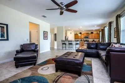 Image de The Shire at West Haven - 5 Bed 4 Baths Villa