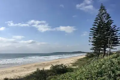 Image de 18 on Main - Beach front property