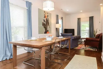 Image de Stylish 2br in Villa Heights, Steps from Greenway, Near NoDa & Uptown