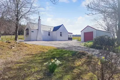 Ivy Cottage is located in the beautiful surroundings of the Mountblairy Estate.