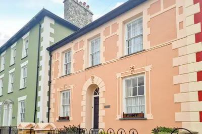 Image de Fabulous Georgian property overlooking the harbour of Aberaeron.