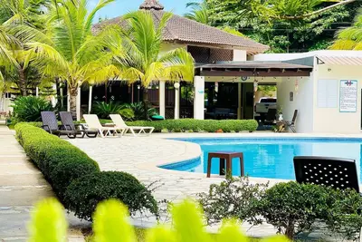 Image de Silent residence away from the crowd, few minutes walk to sandy beach