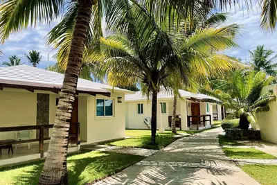Image de Sleep/Eat/Repeat: quiet residence with in-house restaurant near sandy beach